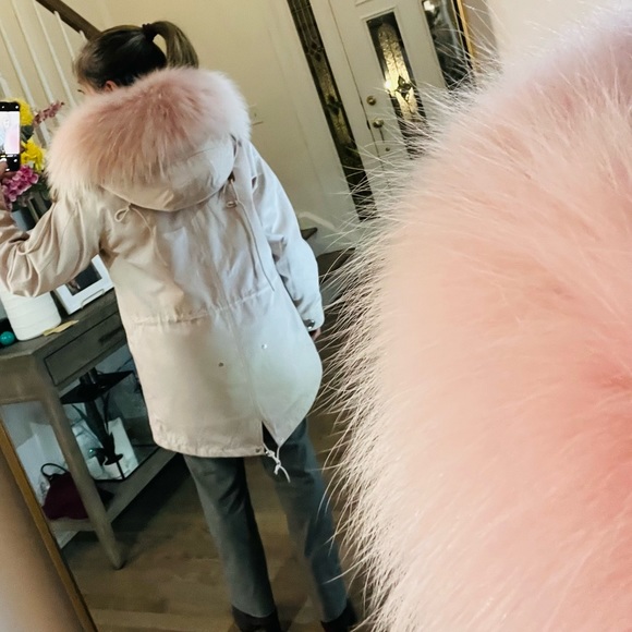 Genuine fox fur parka with rabbit fur insulation size small - Picture 4 of 12